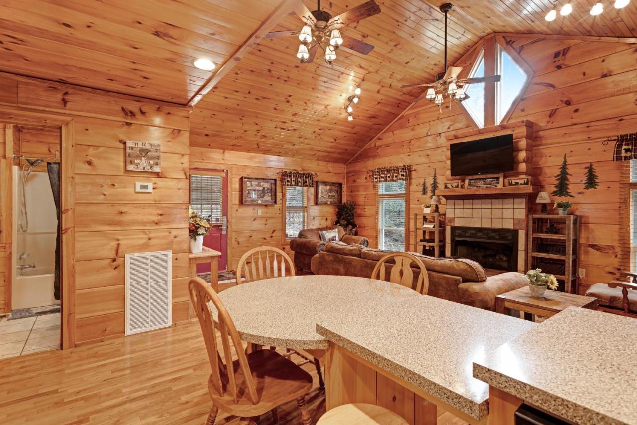 Tranquility Villa Pigeon Forge Exterior foto
